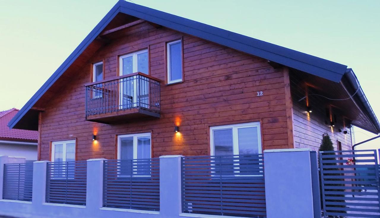 Penzion Florens, Nesvady Exterior foto